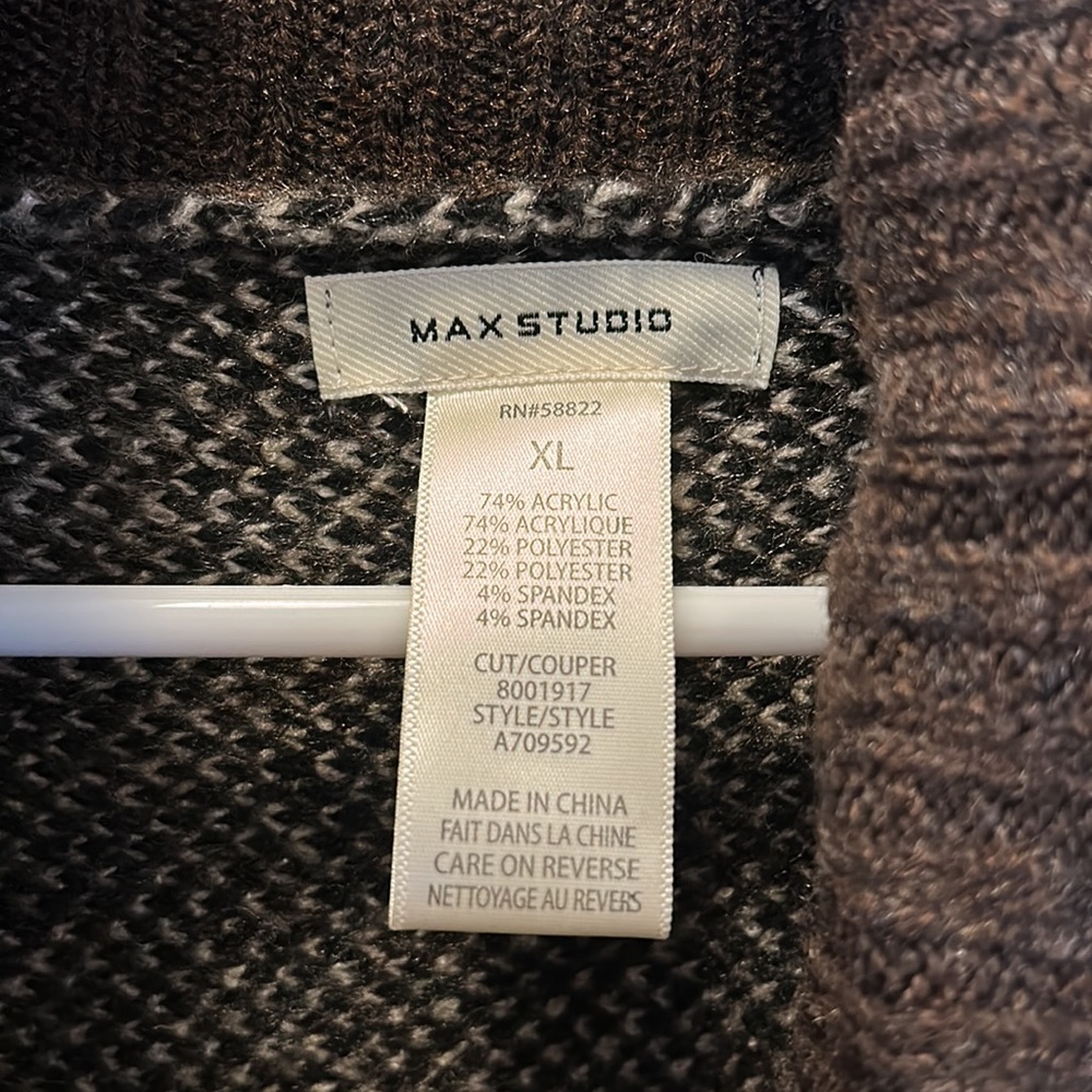 Max Studio sweater - Picture 2 of 2